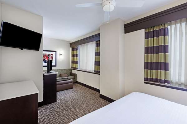  - Homewood Suites by Hilton Downtown Dallas - I-35, Exit 428C