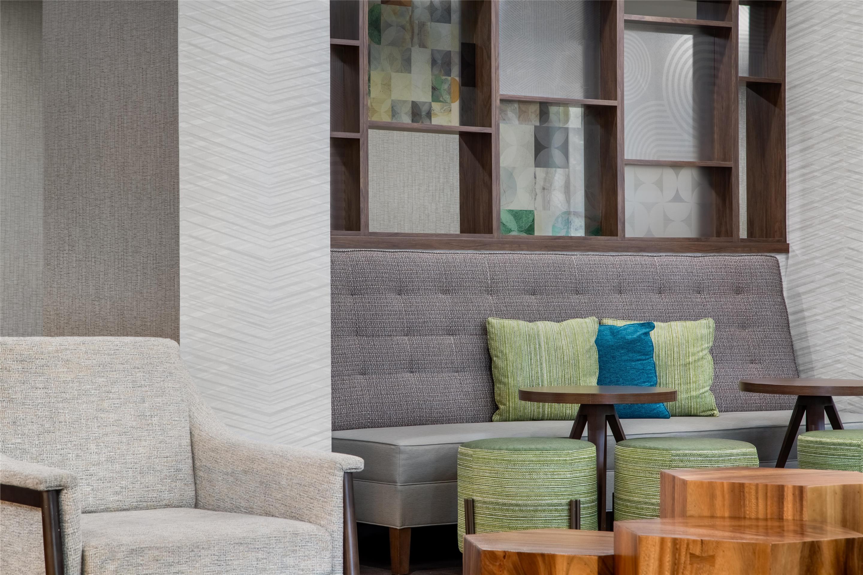 Breakfast Area | Hampton Inn & Suites Dallas Arlington N Entertainment Dist.