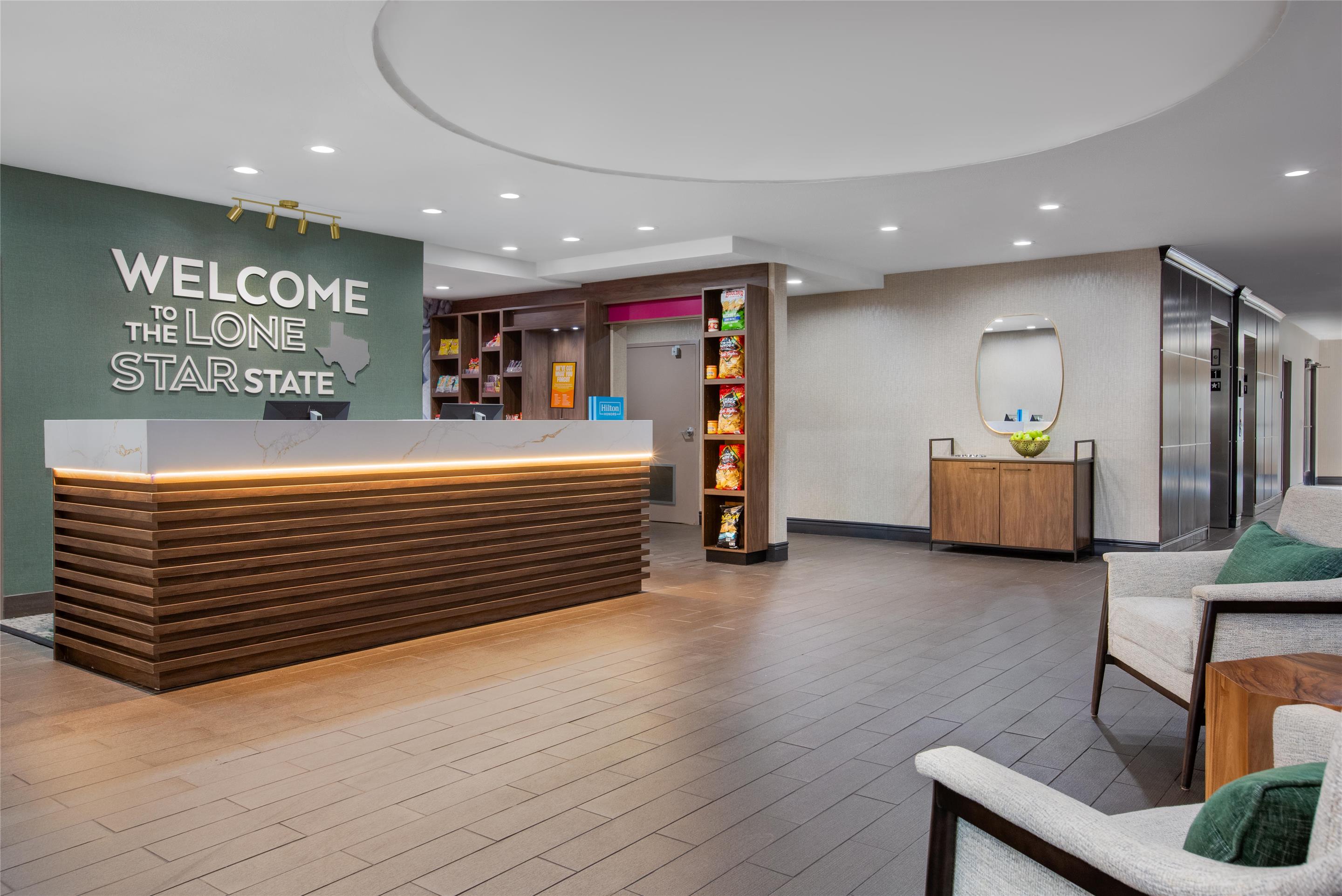Reception | Hampton Inn & Suites Dallas Arlington N Entertainment Dist.