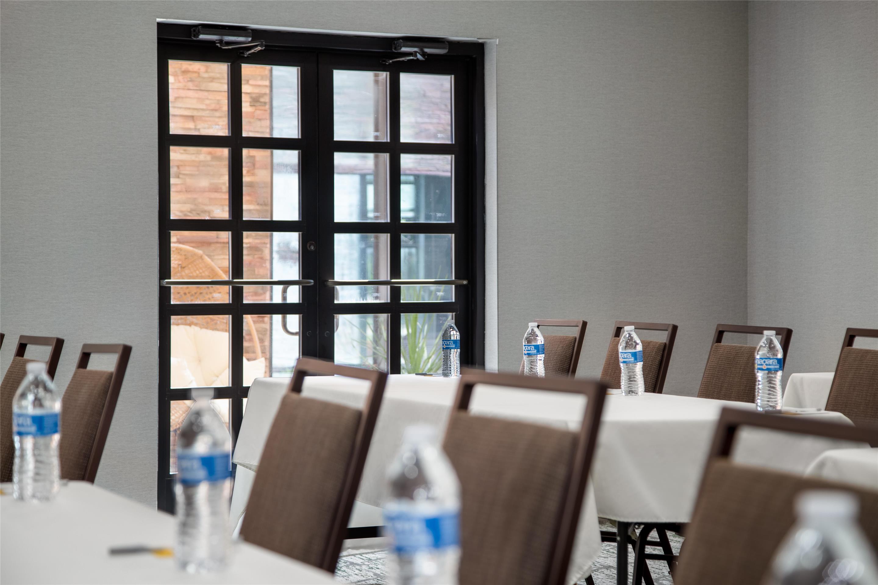 Meeting Room | Hampton Inn & Suites Dallas Arlington N Entertainment Dist.
