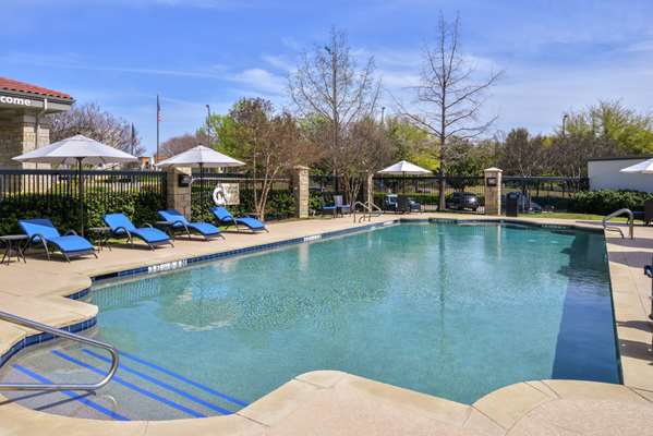 Pool - Hampton Inn & Suites Legacy Park Frisco