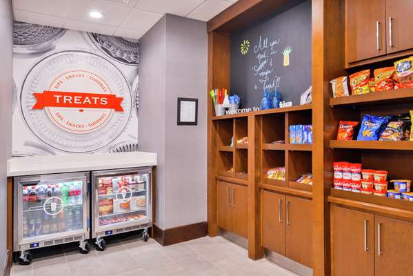 Restaurant - Hampton Inn & Suites Legacy Park Frisco