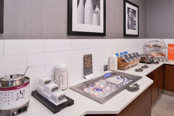 Amenities - Hampton Inn & Suites Legacy Park Frisco