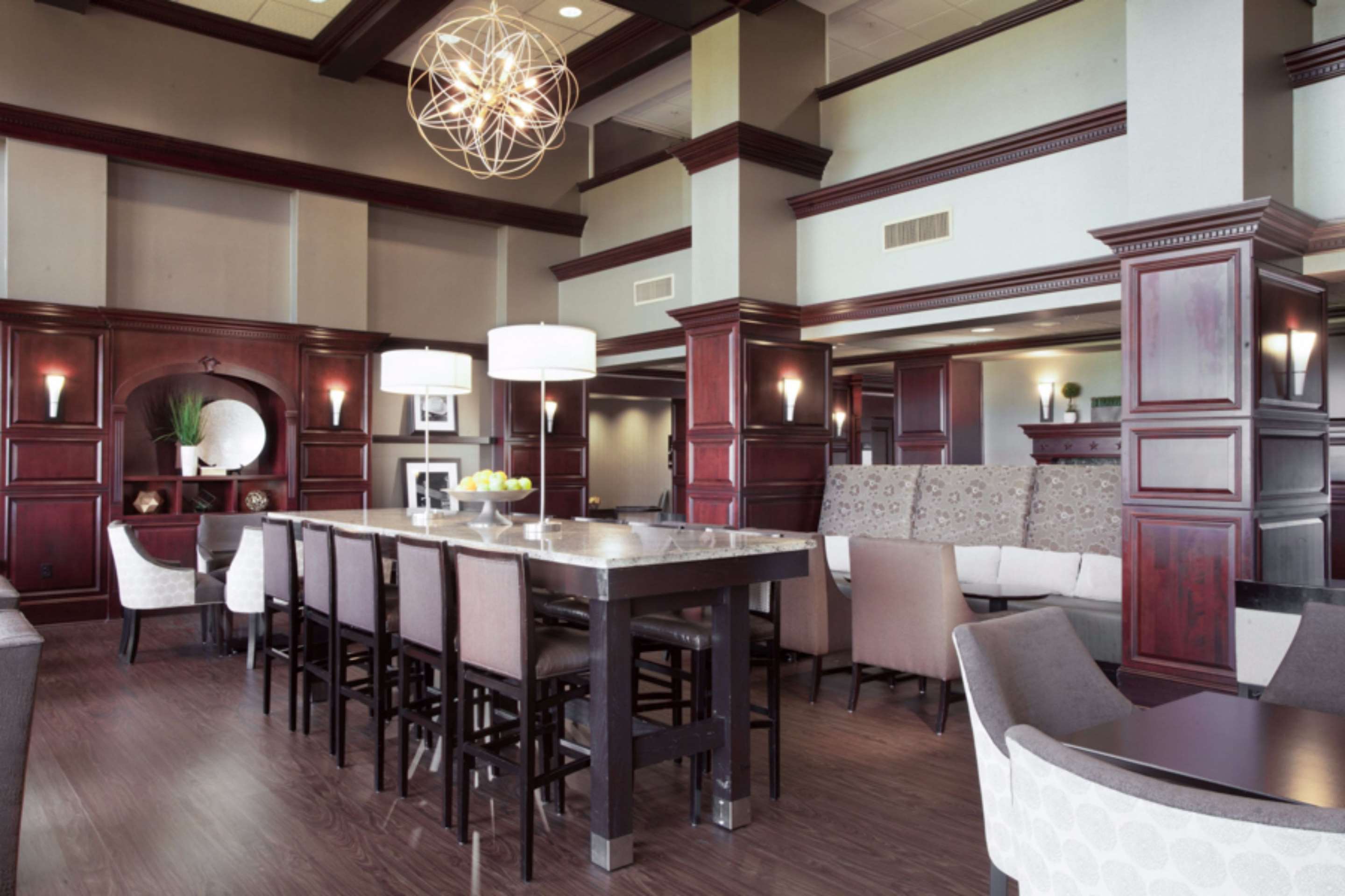 Reception | Hampton Inn & Suites Dallas-DFW Airport North-Grapevine