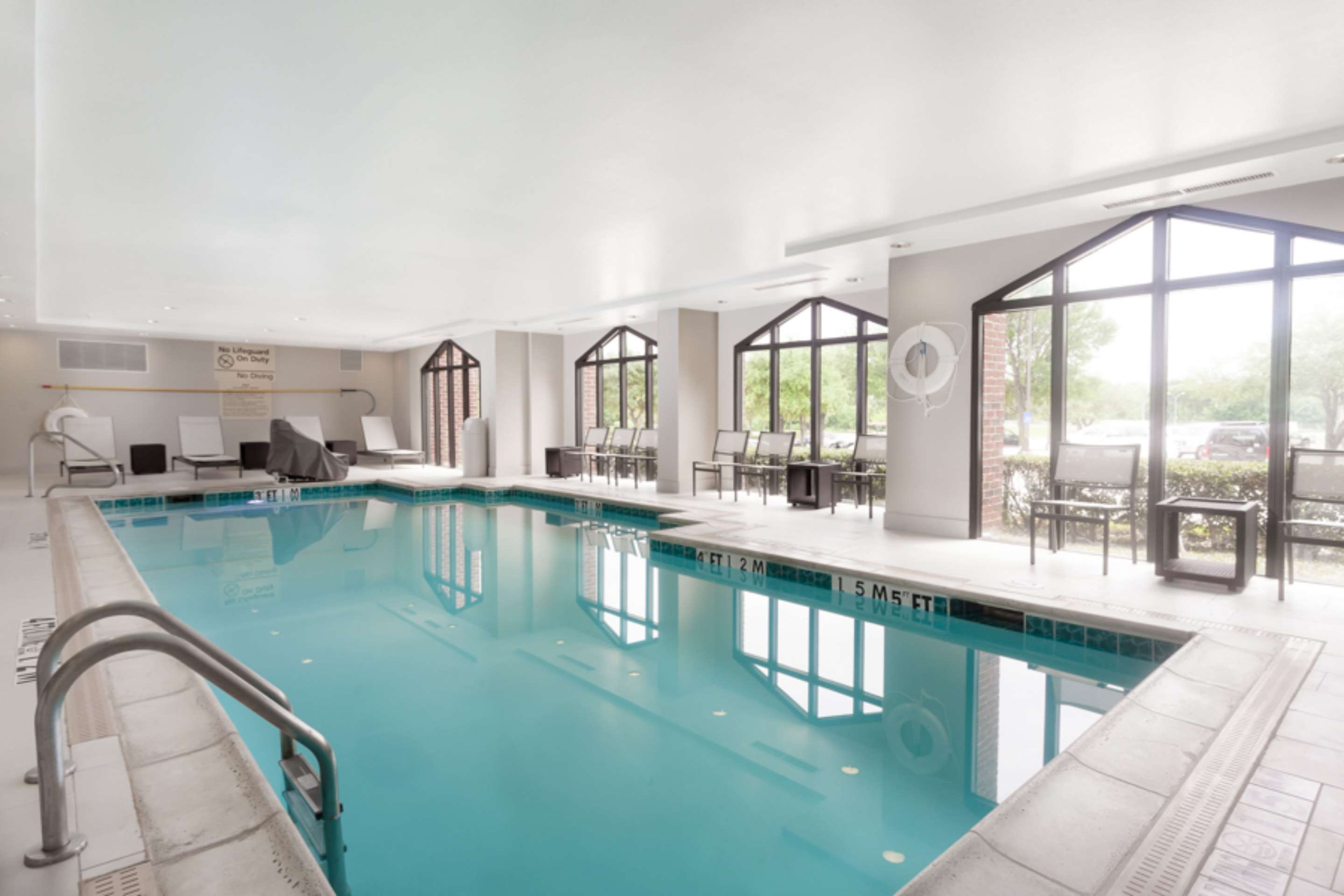 Pool | Hampton Inn & Suites Dallas-DFW Airport North-Grapevine
