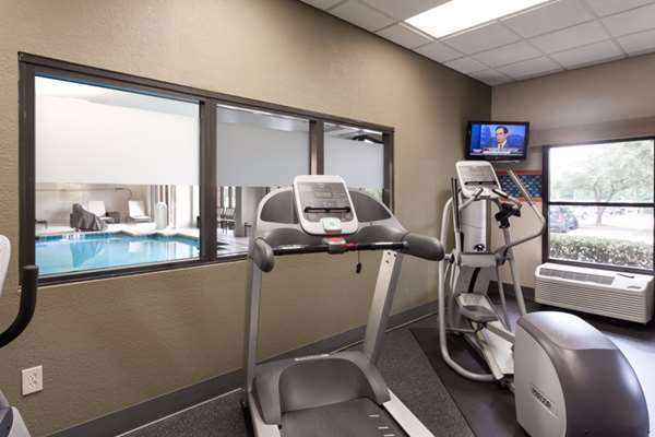 Fitness/ Exercise Room - Hampton Inn & Suites Airport Grapevine