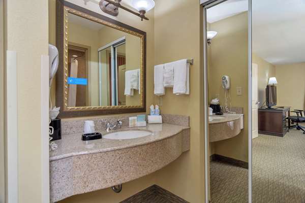  - Hampton Inn DFW Airport Hurst