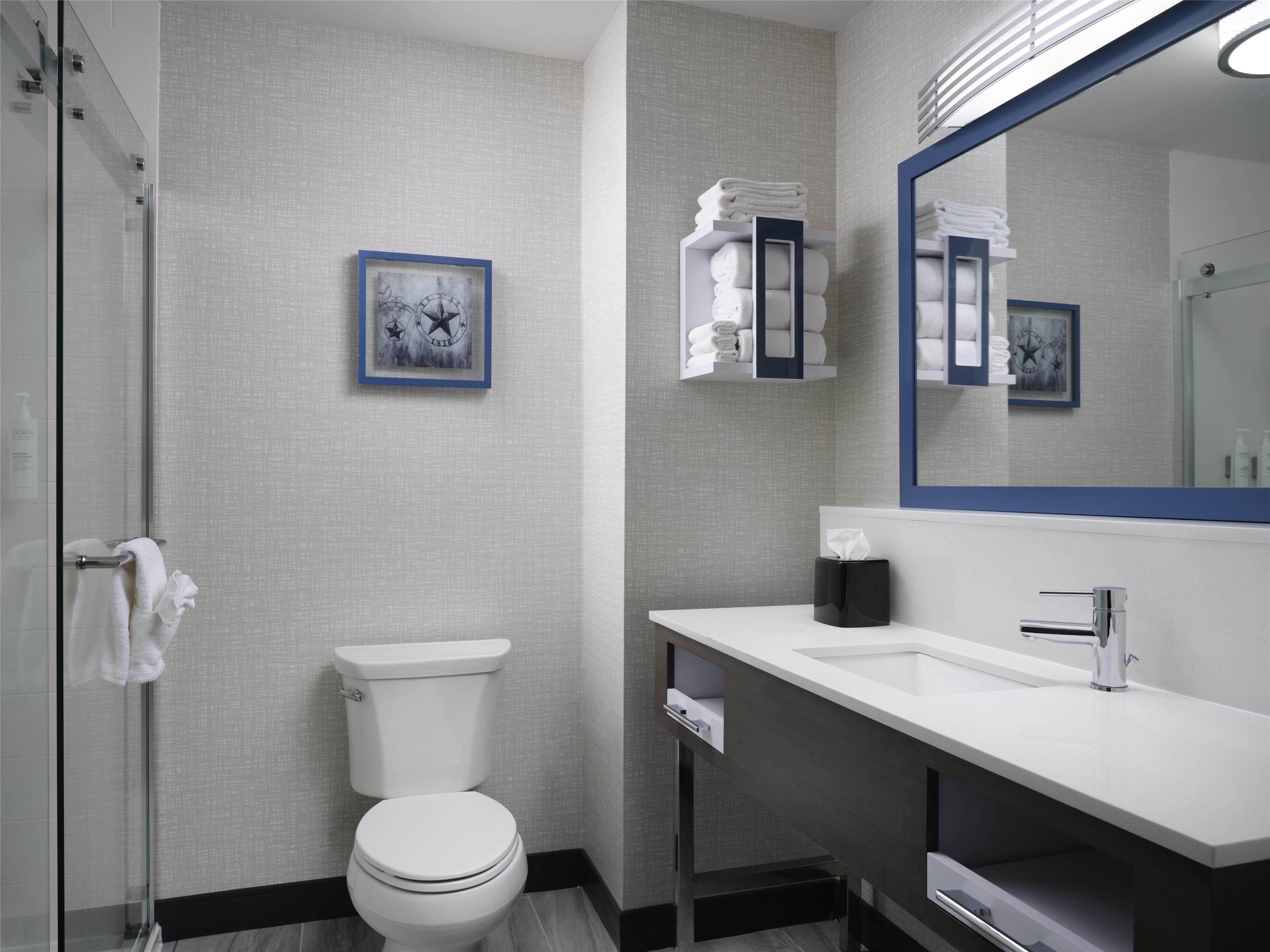 Guest room bath