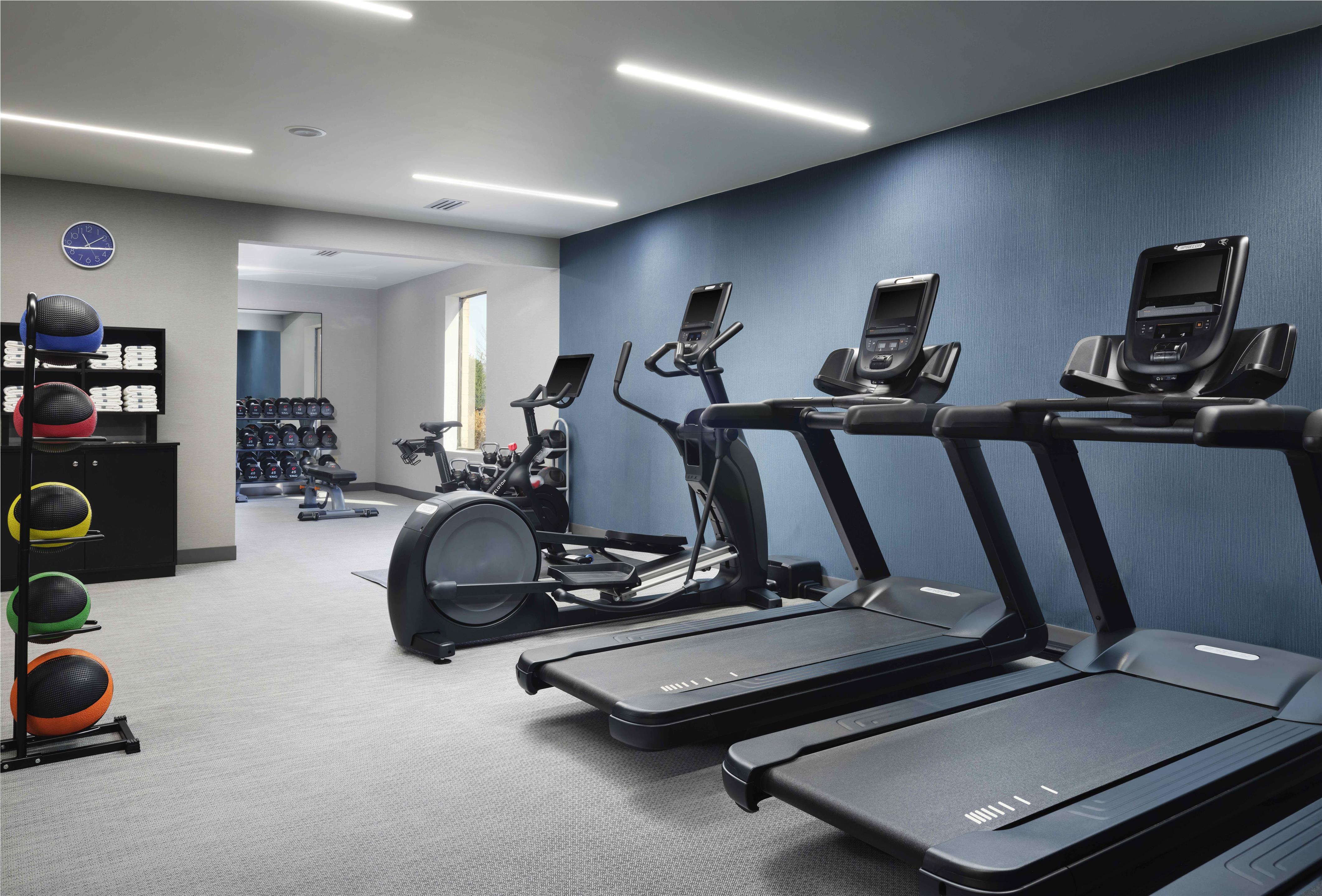Health club fitness center gym | Hampton Inn & Suites Dallas-DFW ARPT W-SH 183 Hurst