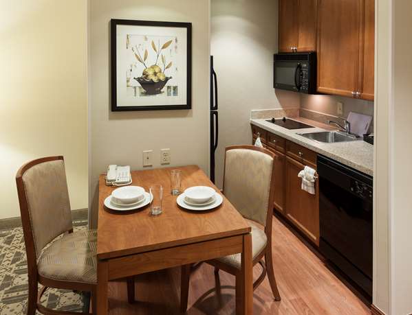  - Homewood Suites by Hilton DFW Airport North Irving