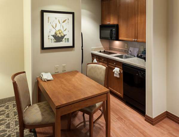  - Homewood Suites by Hilton DFW Airport North Irving