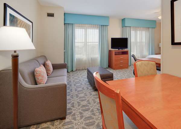  - Homewood Suites by Hilton DFW Airport North Irving