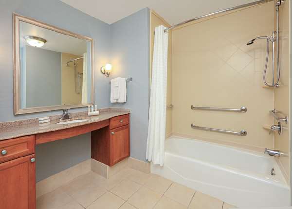  - Homewood Suites by Hilton DFW Airport North Irving