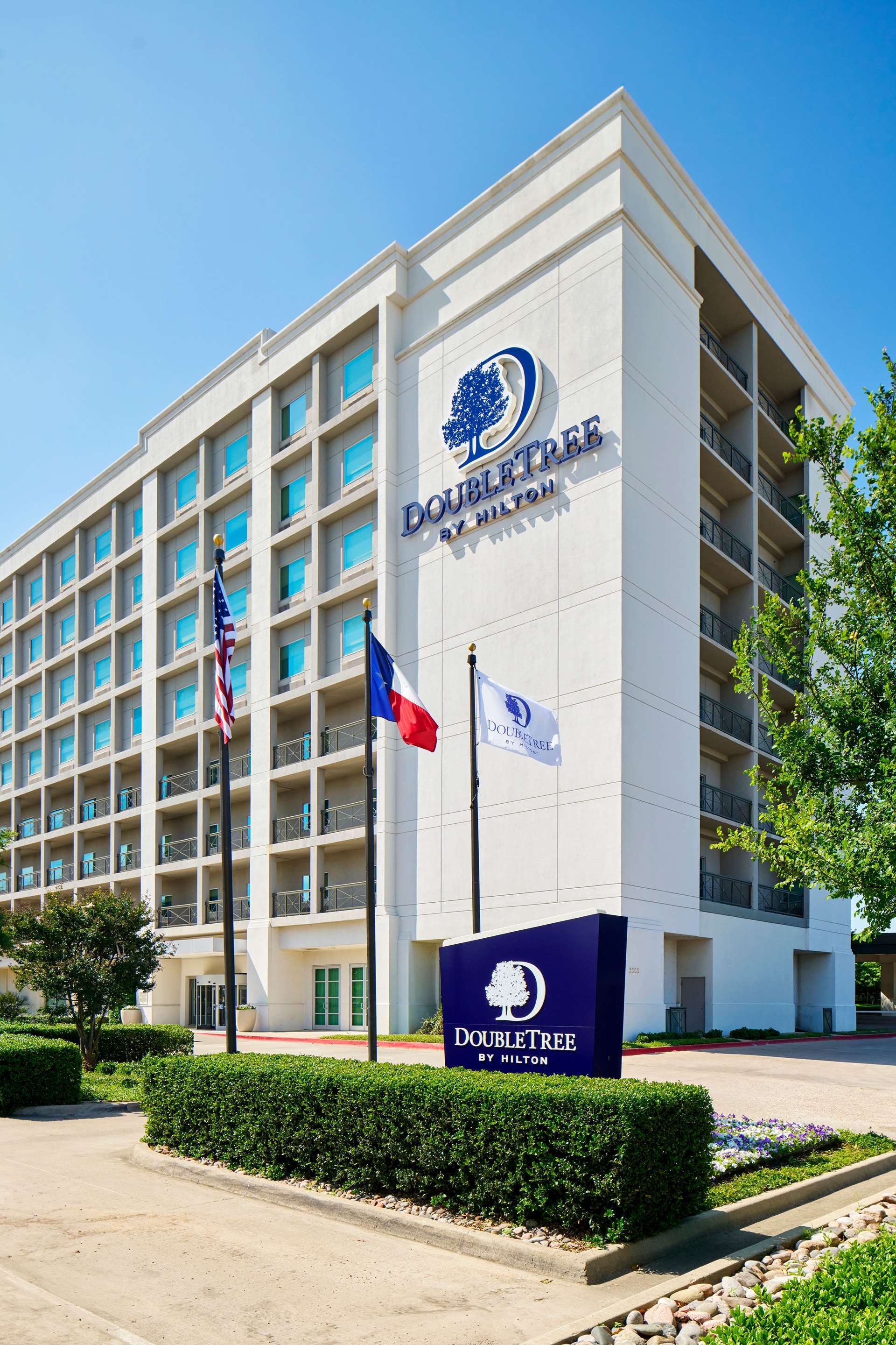 Exterior | DoubleTree by Hilton Hotel Dallas – Love Field