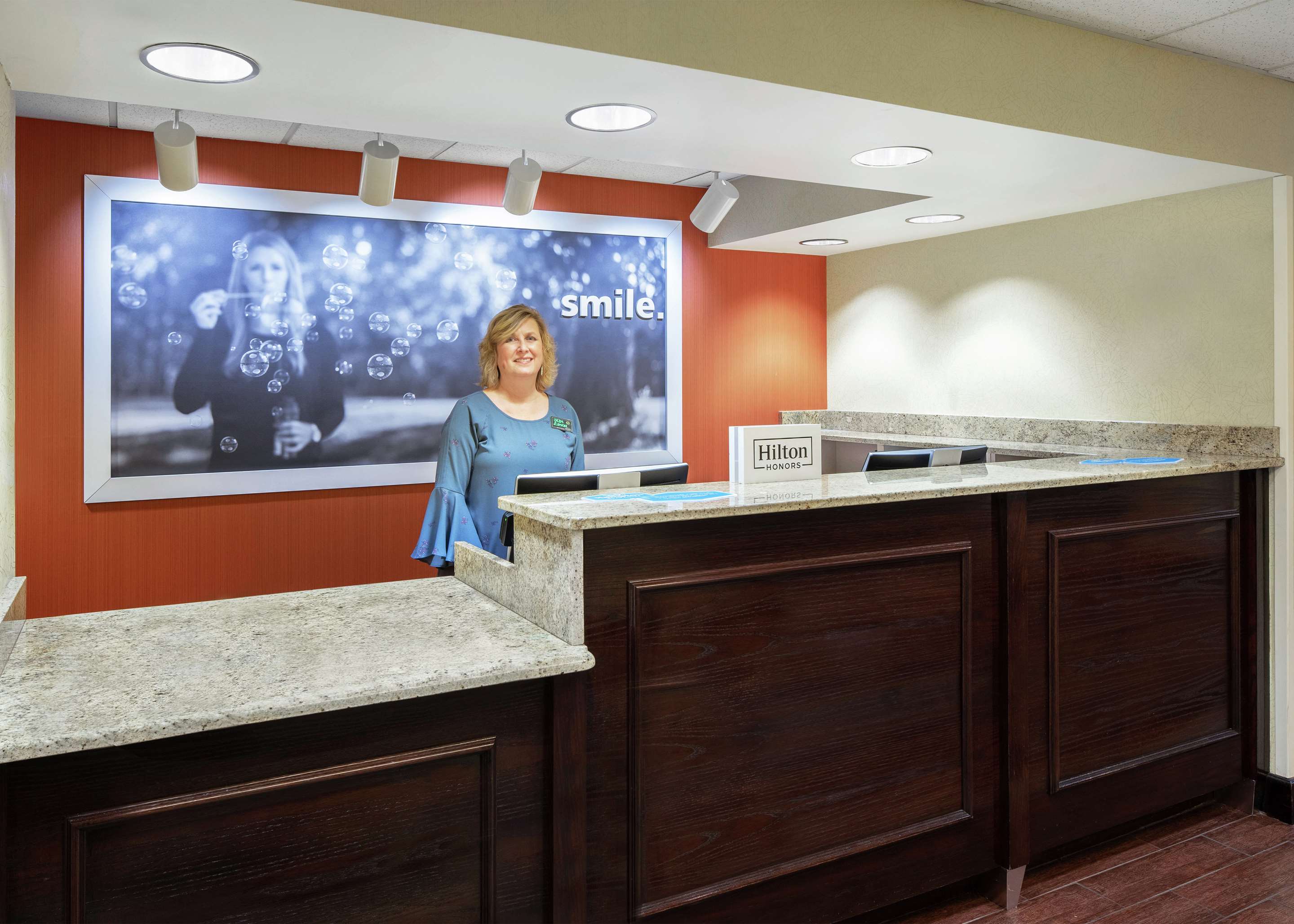 Reception | Hampton Inn Dallas-Irving-Las Colinas