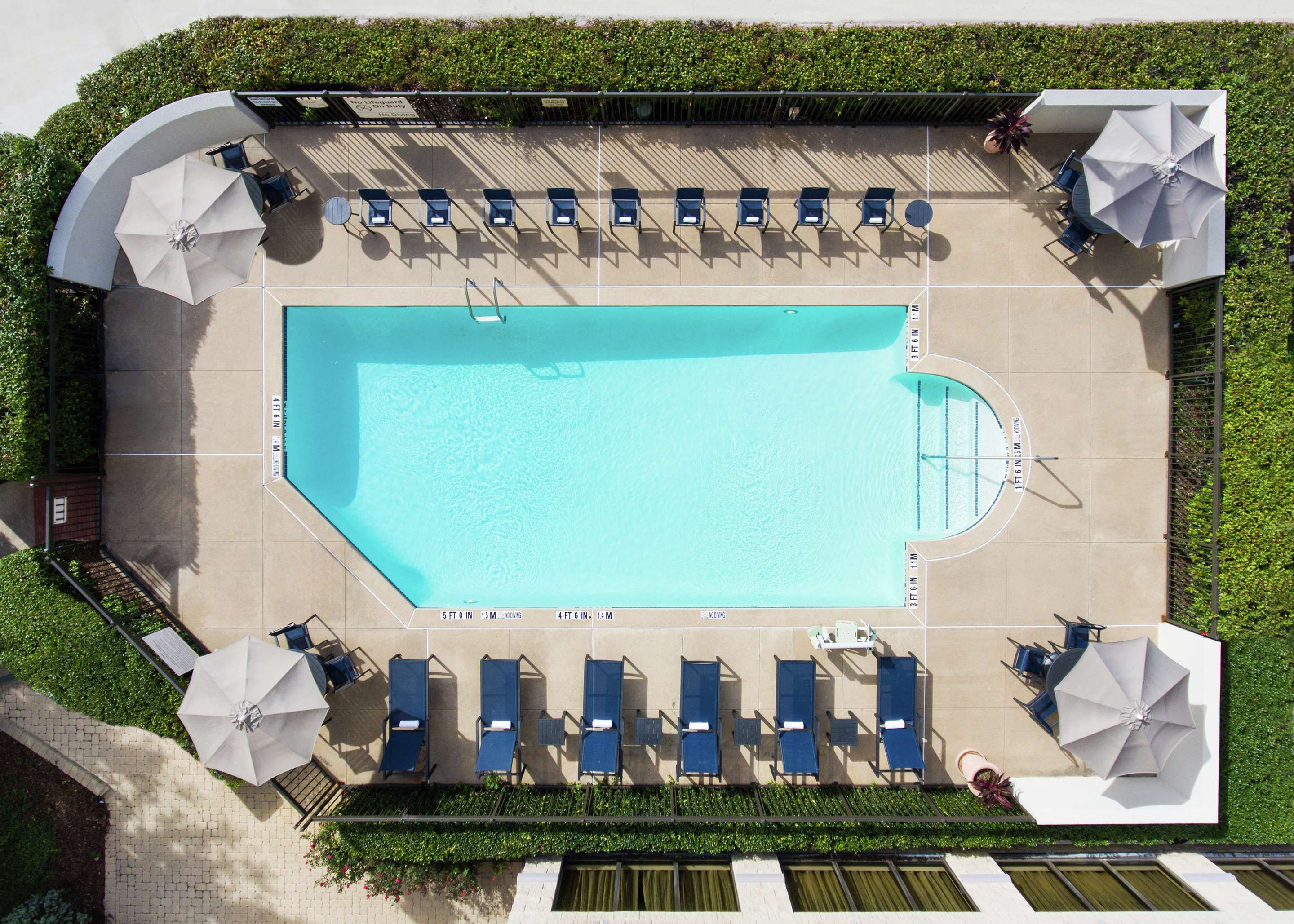 Pool | Hampton Inn Dallas-Irving-Las Colinas
