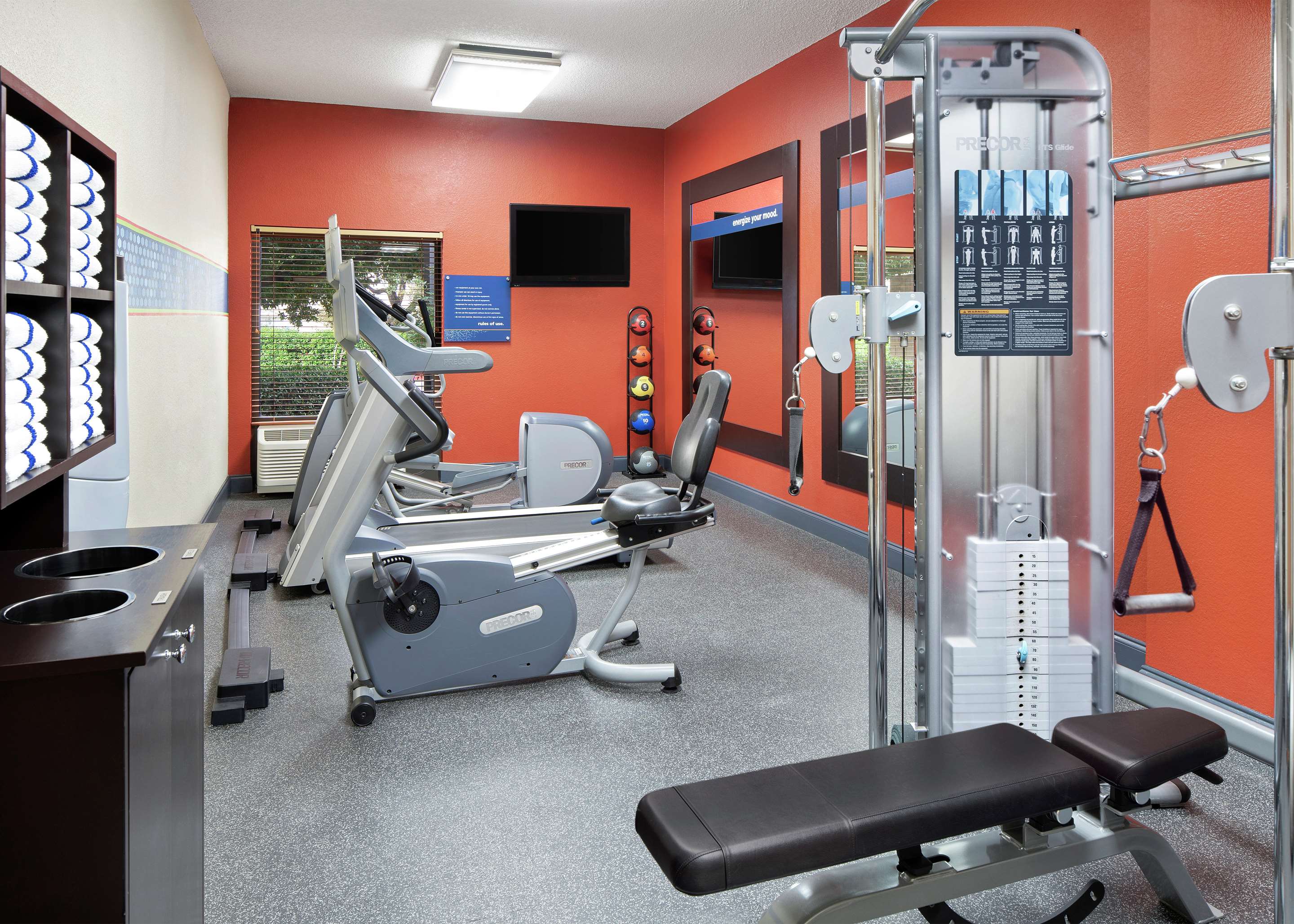 Health club fitness center gym | Hampton Inn Dallas-Irving-Las Colinas