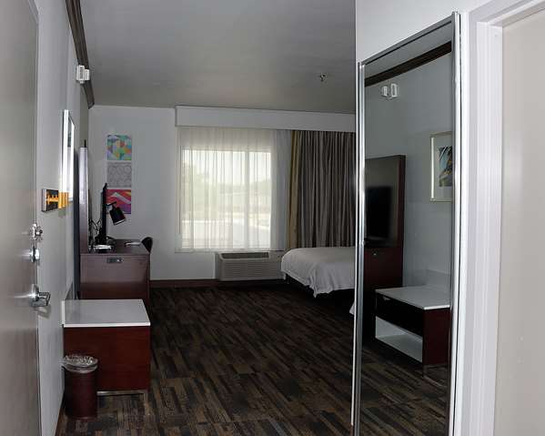  - Hampton Inn & Suites Stephenville