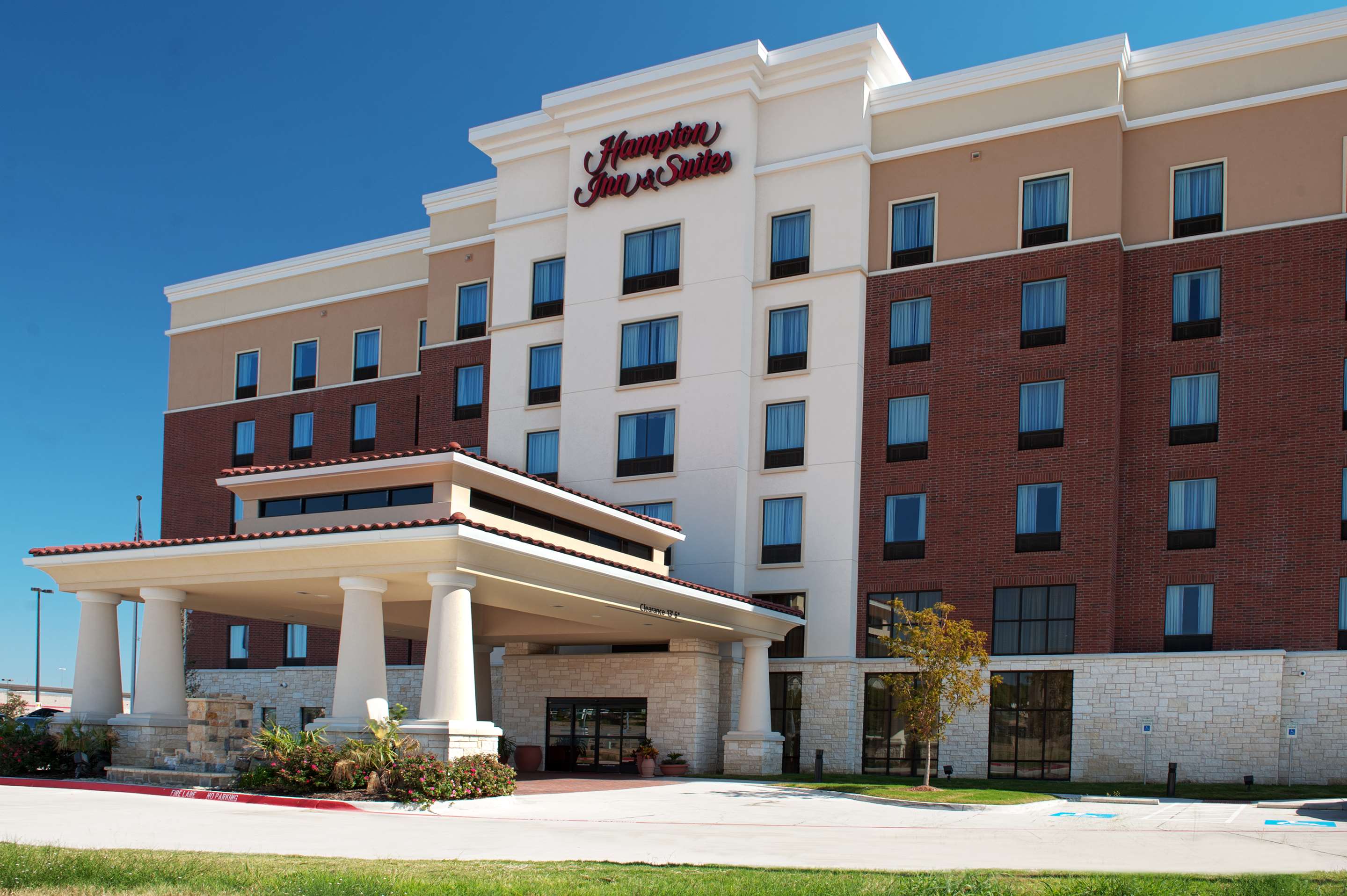 Exterior | Hampton Inn & Suites Dallas/Lewisville-Vista Ridge Mall, TX