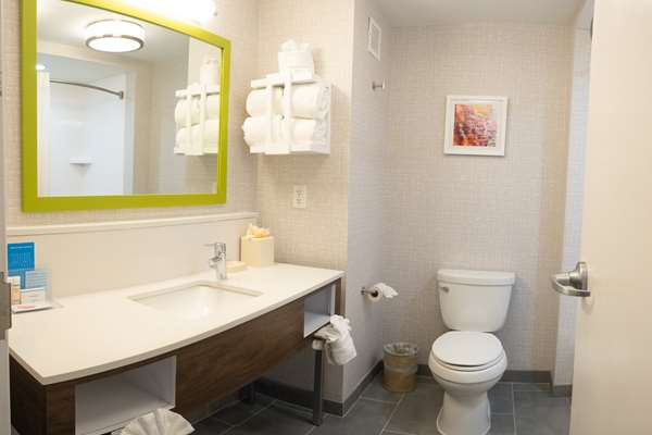  - Hampton Inn & Suites Vista Ridge Lewisville