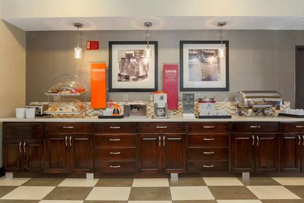 Restaurant - Hampton Inn Fairborn