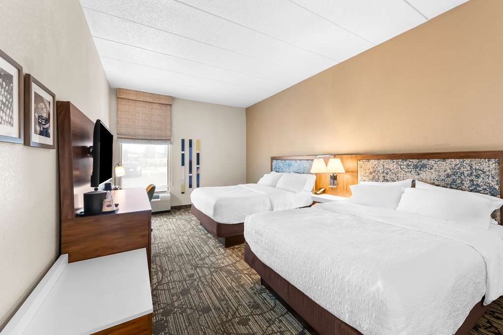 Hampton Inn Dayton/Huber Heights-guestroom-Guest Room,On-Site.jpg