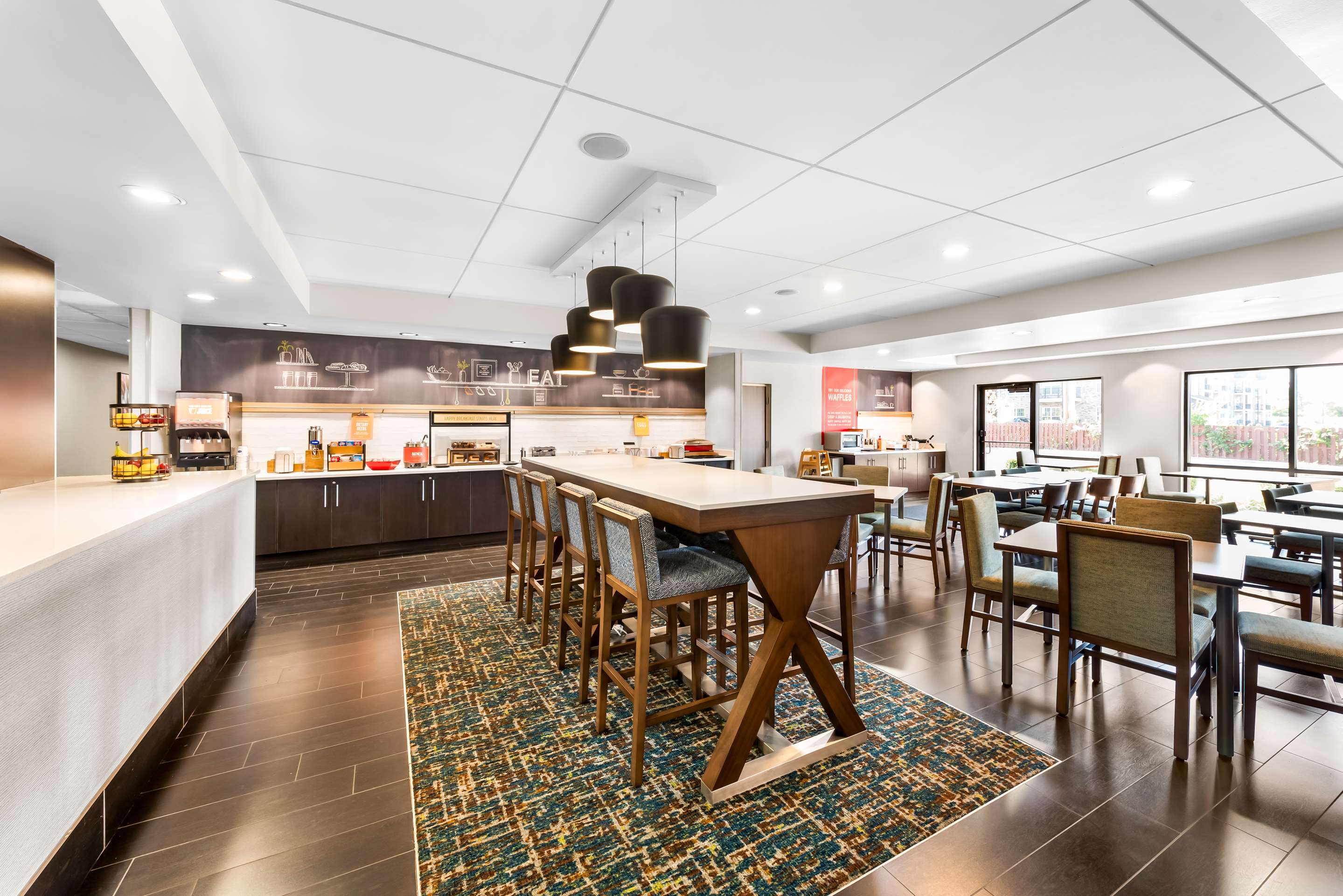 Breakfast Area | Hampton Inn Dayton/Huber Heights