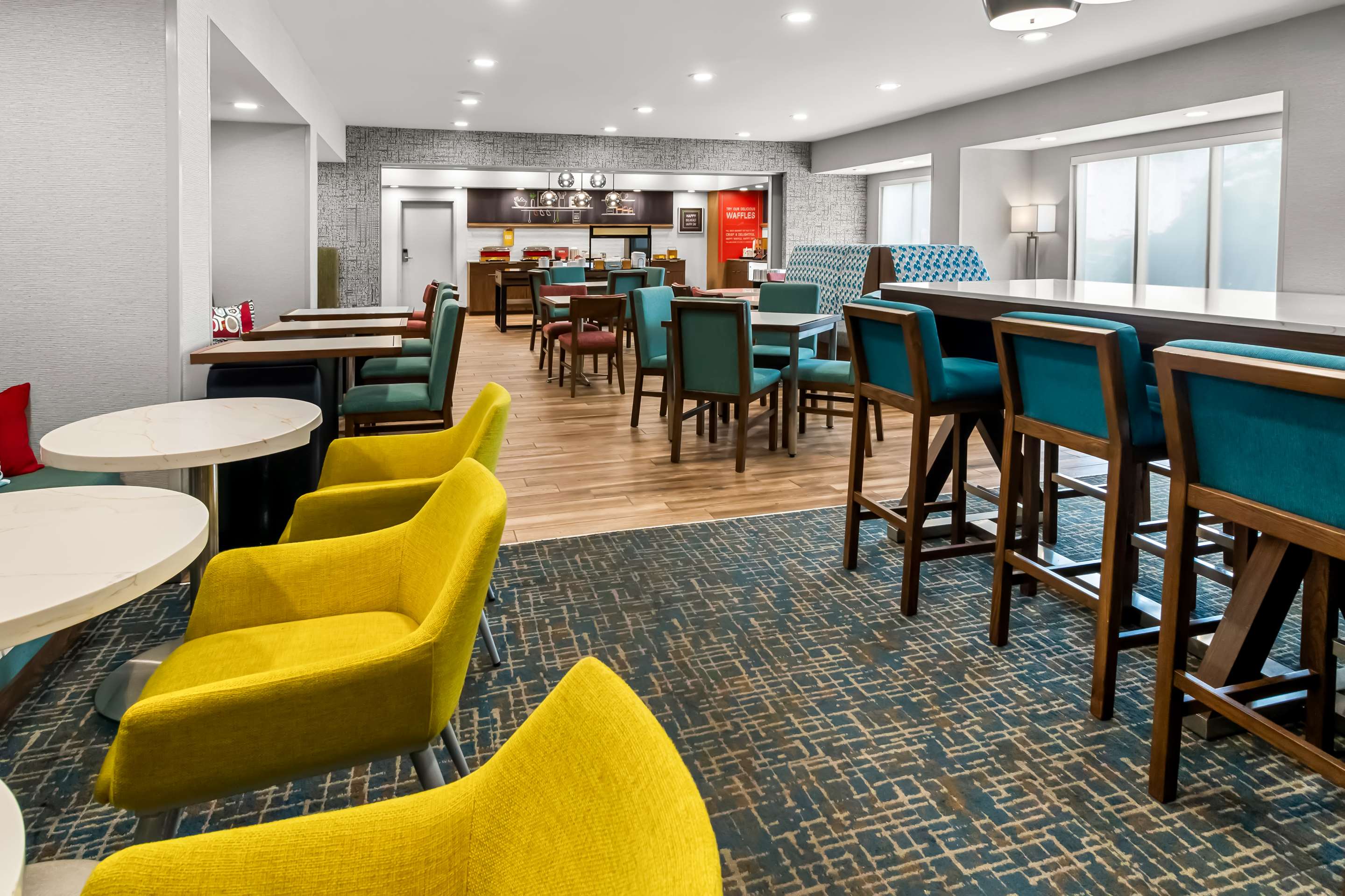 Breakfast Area | Hampton Inn by Hilton Dayton South