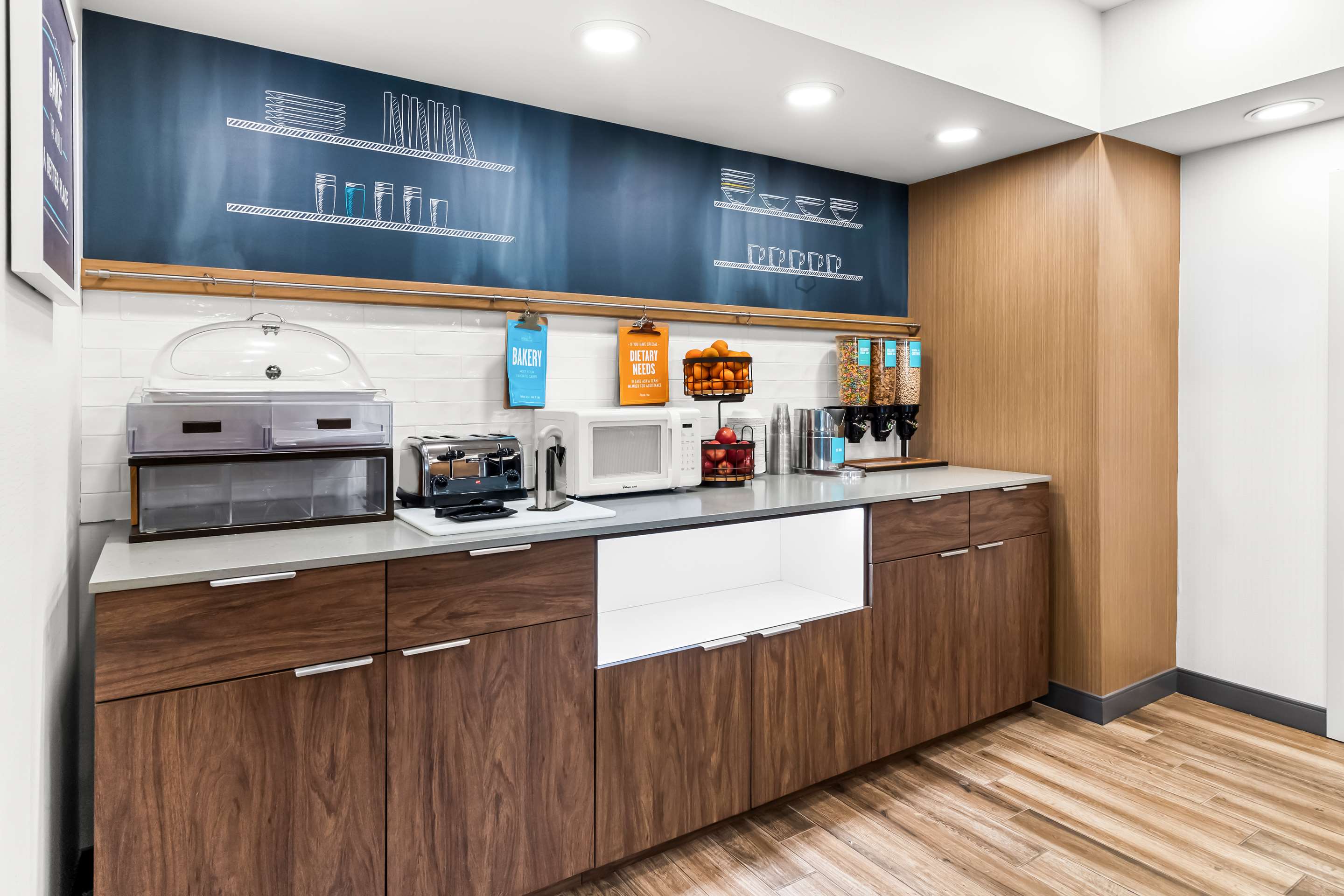 Breakfast Area | Hampton Inn by Hilton Dayton South