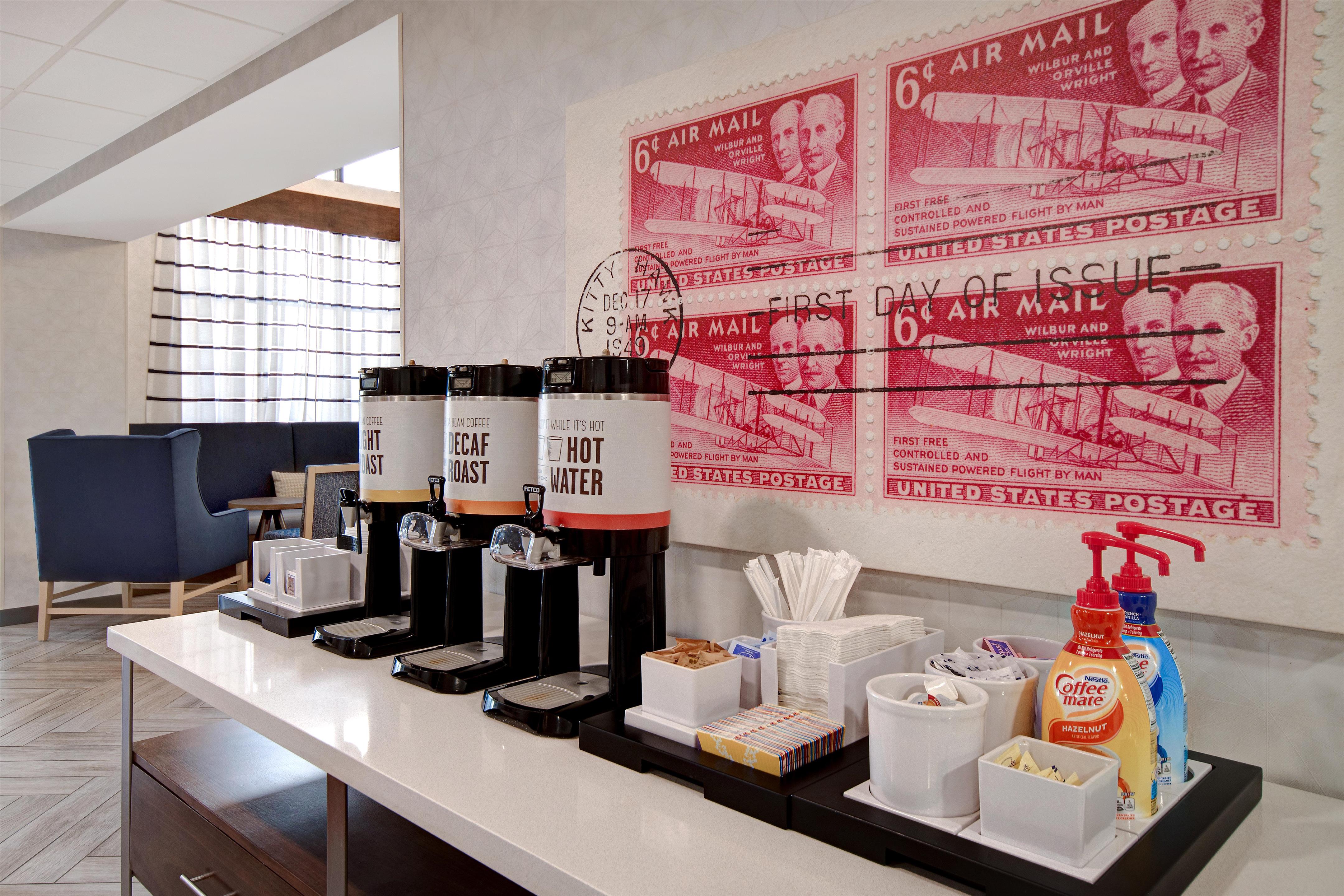Lobby | Hampton Inn & Suites Dayton - Vandalia
