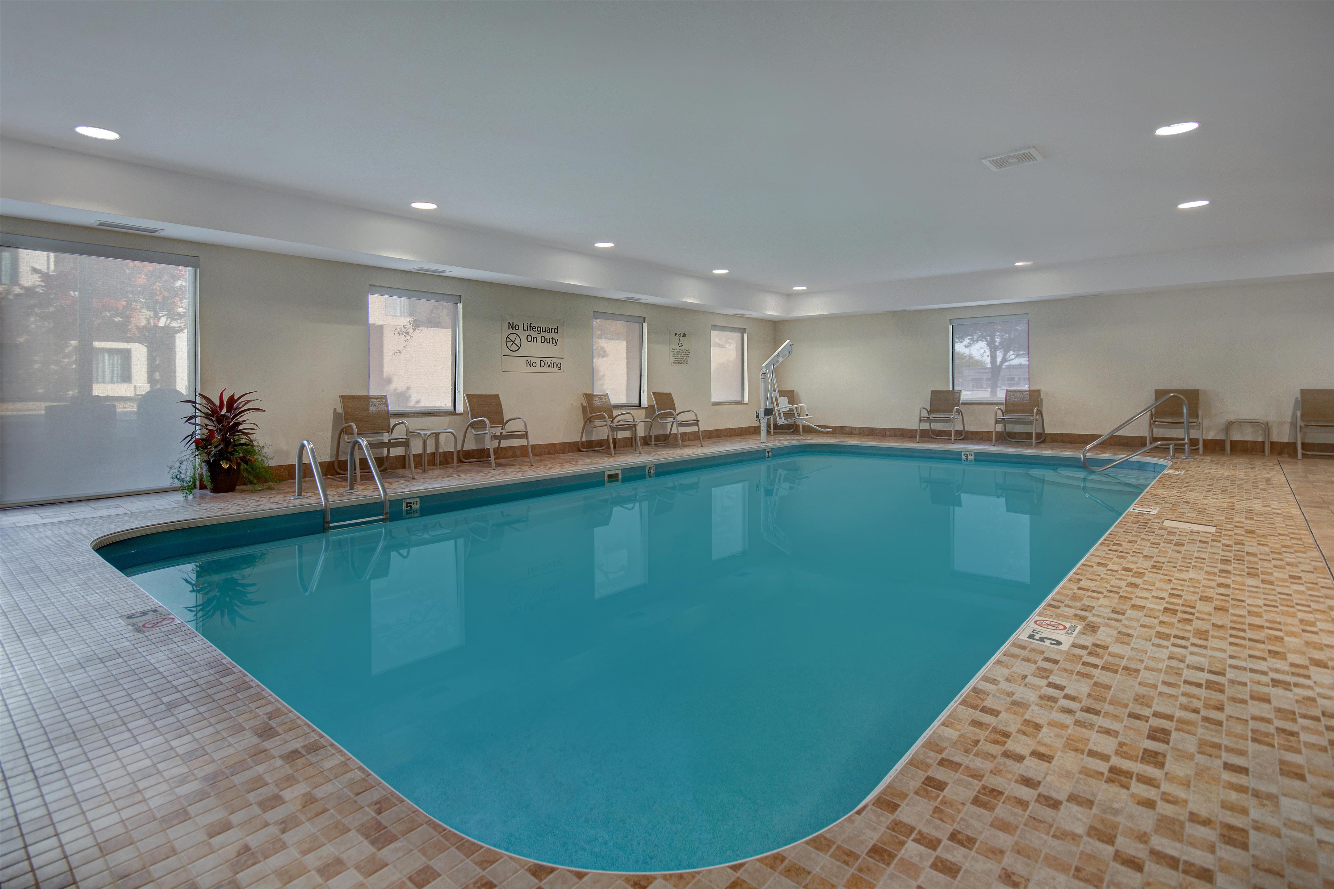Pool | Hampton Inn & Suites Dayton - Vandalia