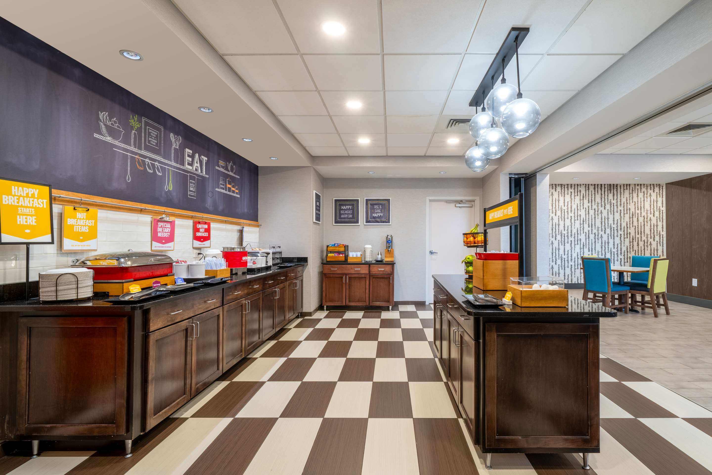 Breakfast Area | Hampton Inn Dahlgren