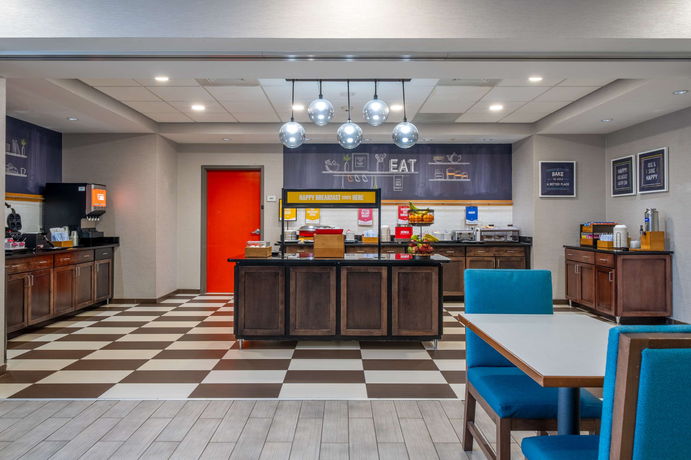 Breakfast Area | Hampton Inn Dahlgren