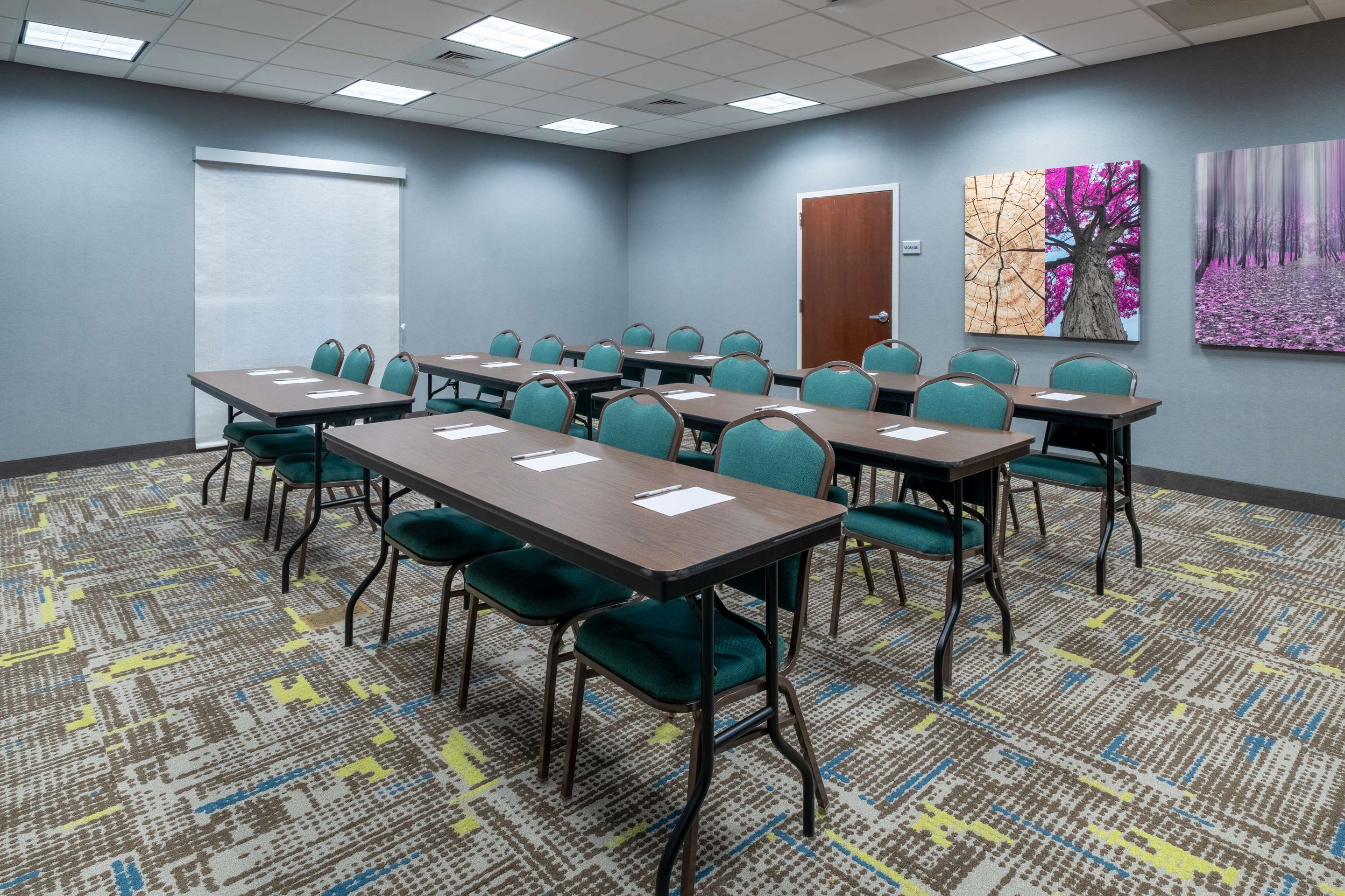 Meeting Room | Hampton Inn Dahlgren