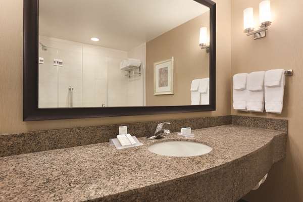  - Hilton Garden Inn Falls Church - I-66, Exit 66