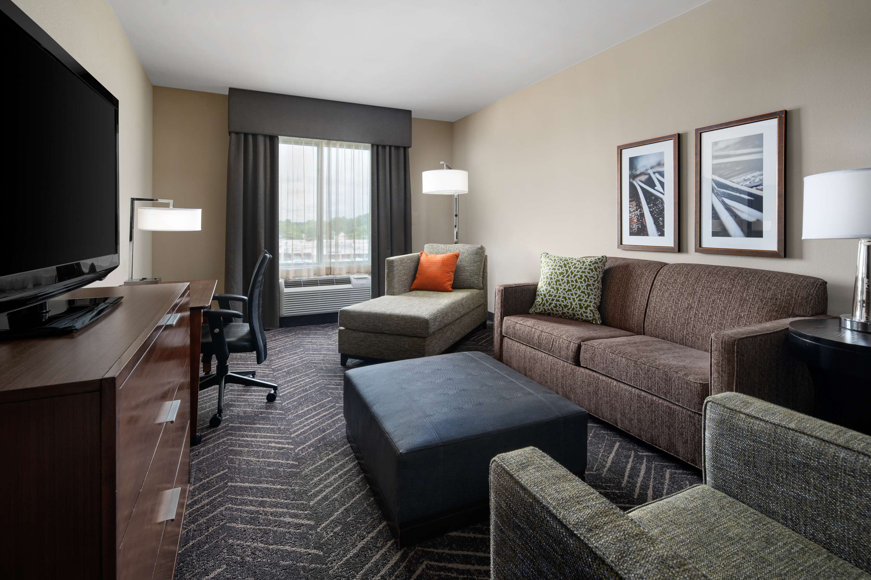 Guest room