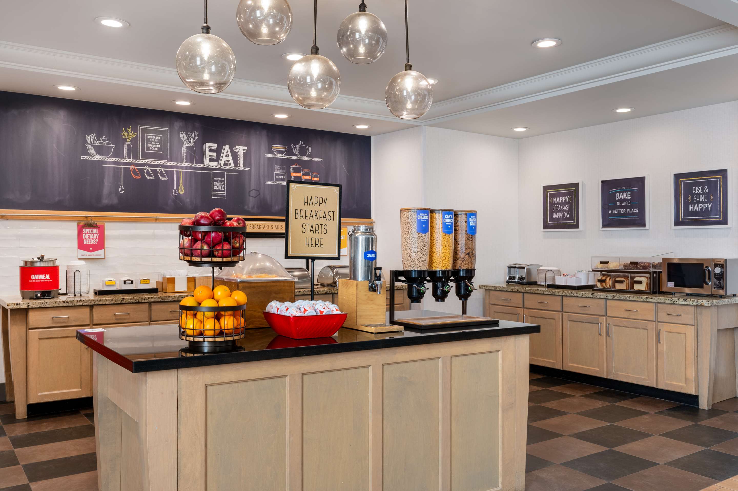 Breakfast Area | Hampton Inn & Suites Dodge City