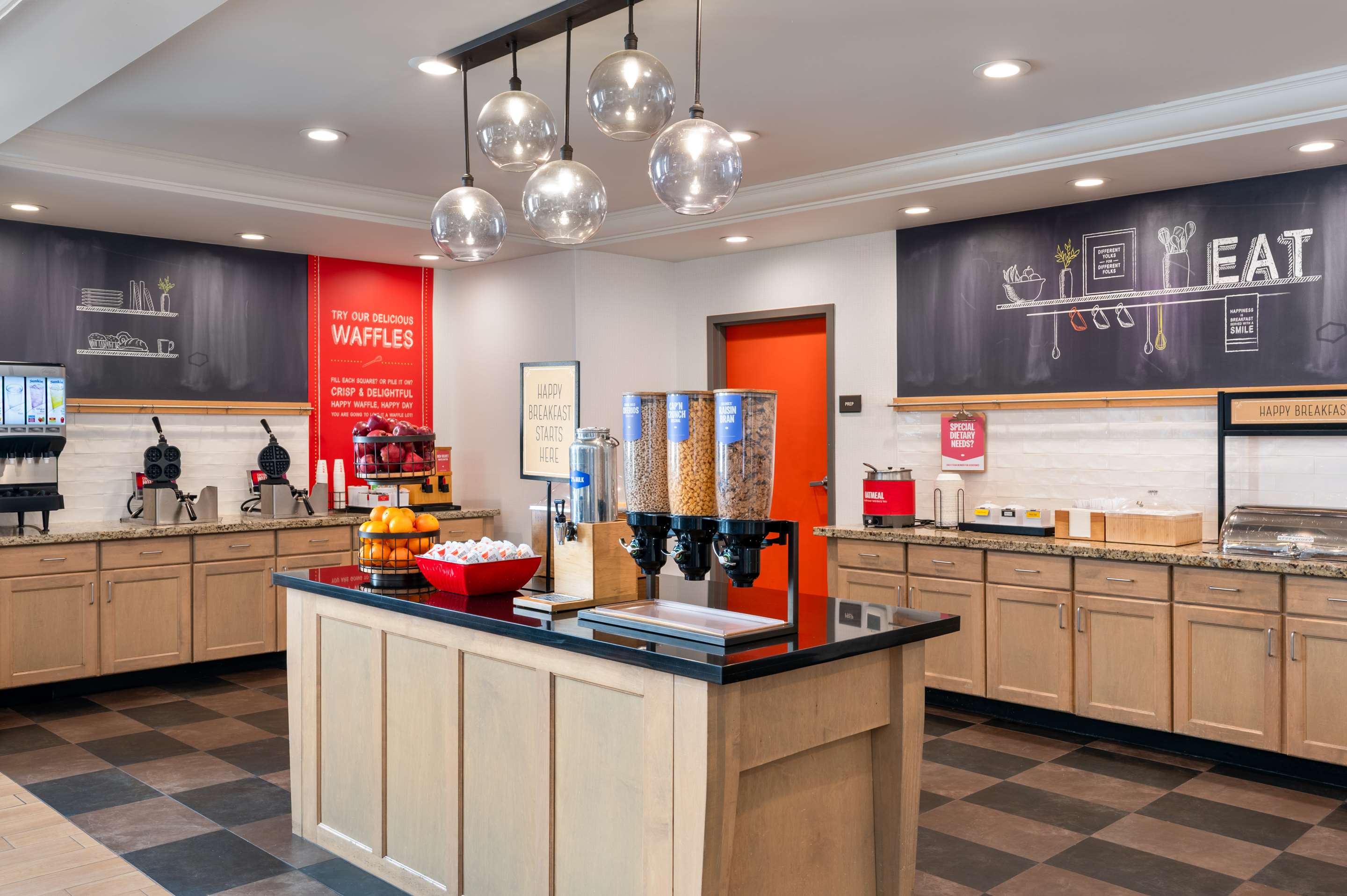 Breakfast Area | Hampton Inn & Suites Dodge City