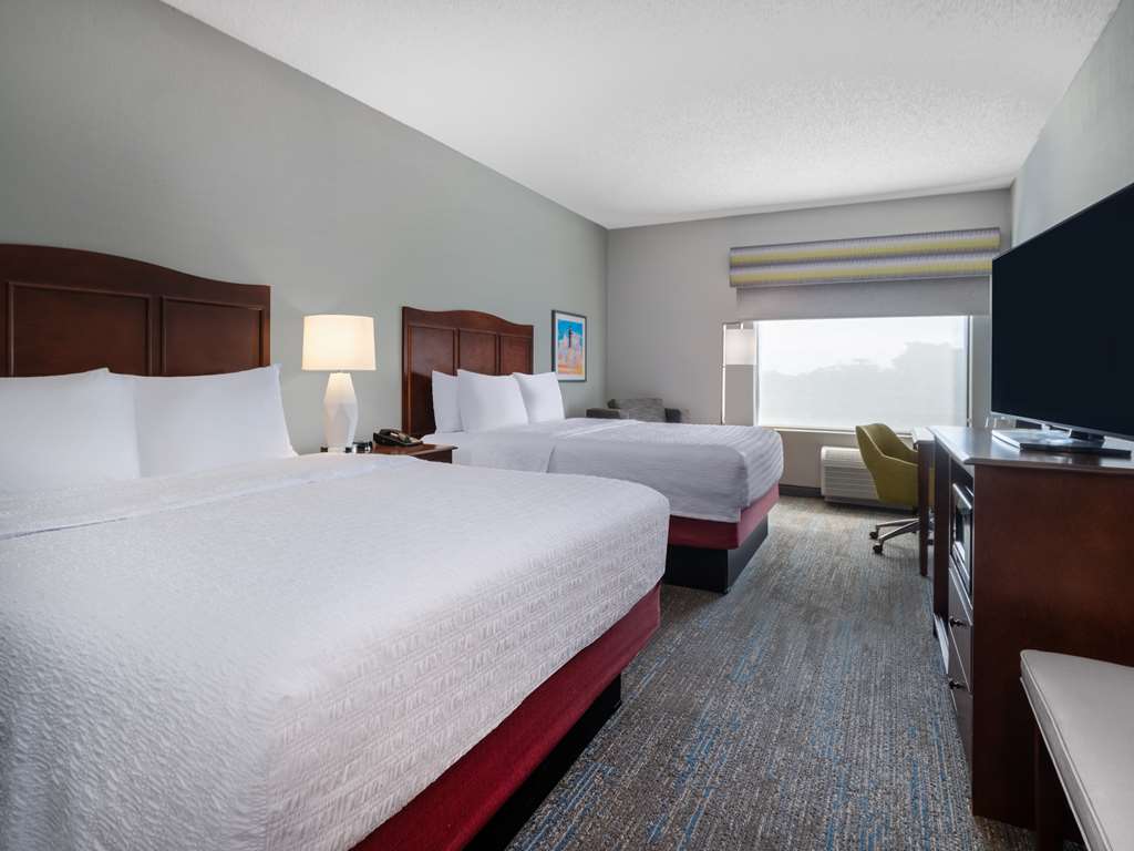 Hampton Inn Deerfield Beach Room Type - 2 QNS ACC ROLLIN SHWR NS