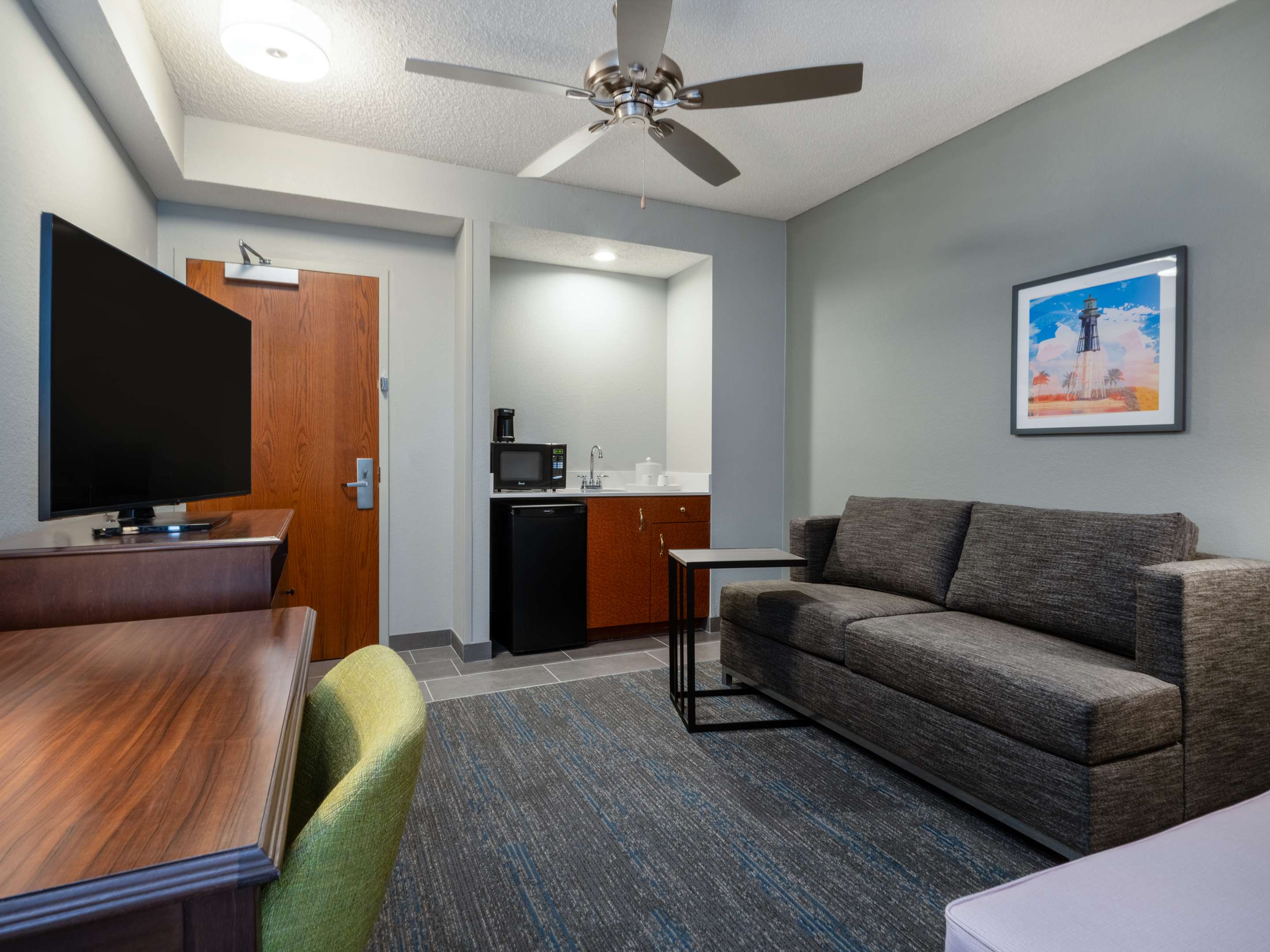 Guest room
