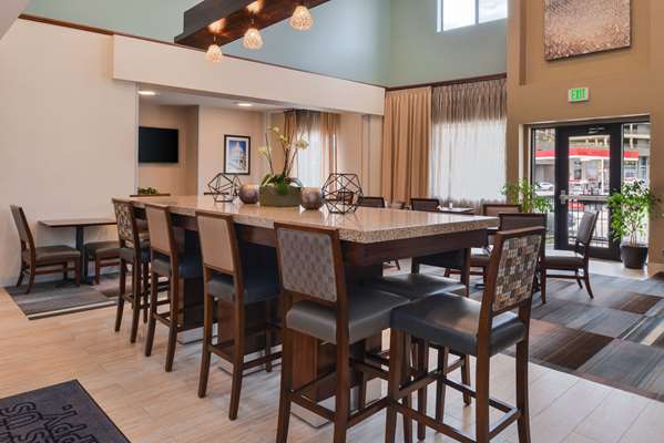 Restaurant - Hampton Inn & Suites Speer Blvd Denver - I-25, Exit 212