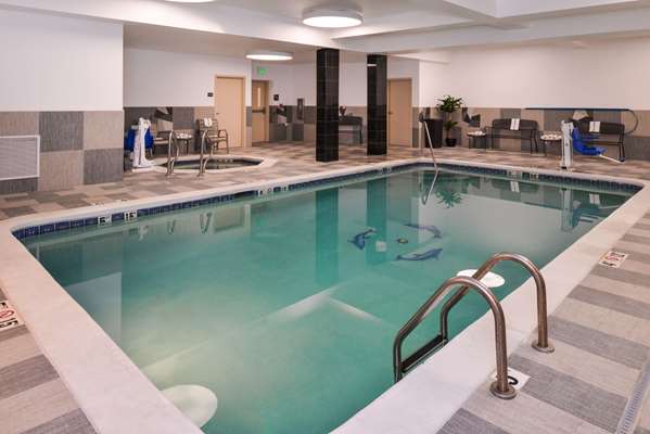 Pool - Hampton Inn & Suites Speer Blvd Denver - I-25, Exit 212