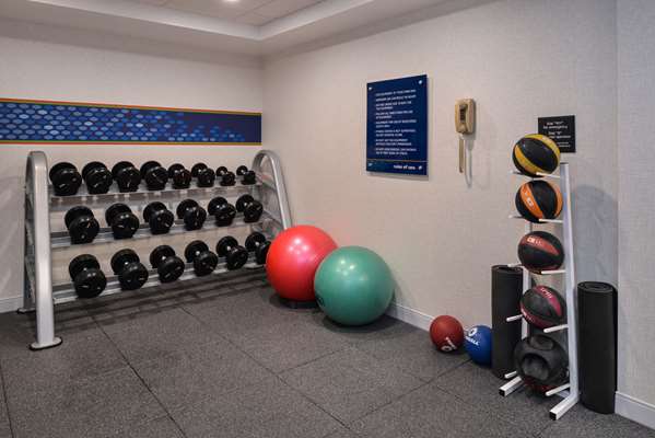 Fitness/ Exercise Room - Hampton Inn & Suites Speer Blvd Denver - I-25, Exit 212