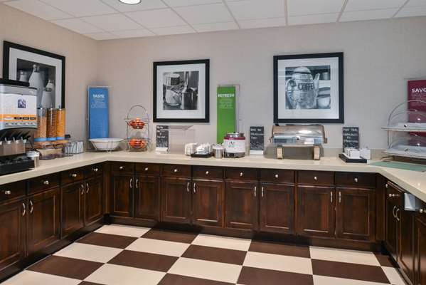 Restaurant - Hampton Inn & Suites Speer Blvd Denver - I-25, Exit 212
