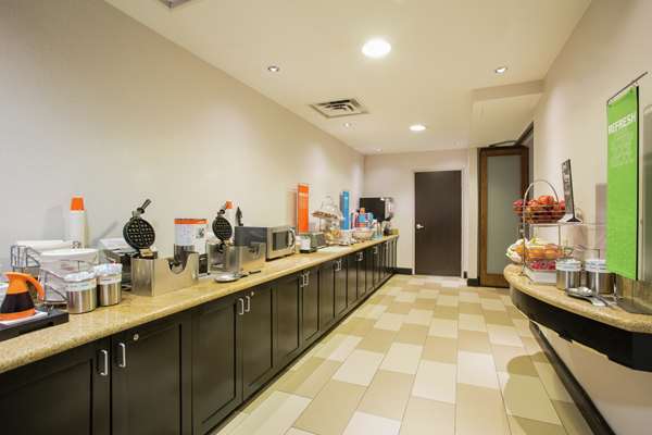 Amenities - Hampton Inn & Suites Downtown Denver