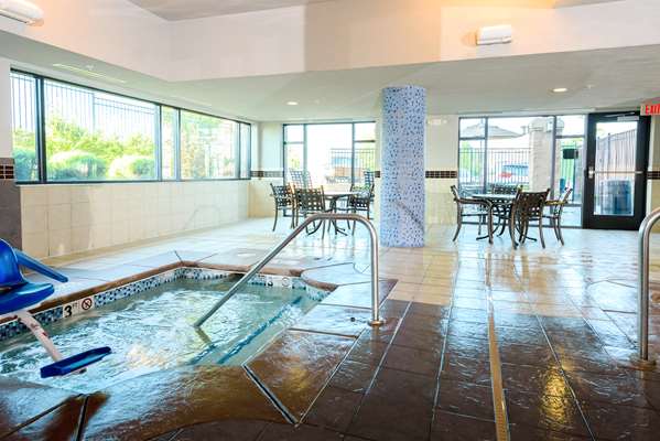 Pool - Hampton Inn & Suites Littleton