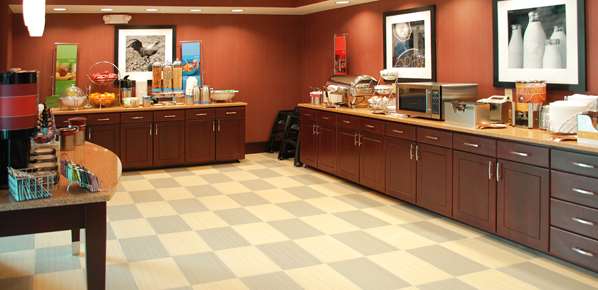 Restaurant - Hampton Inn & Suites Littleton