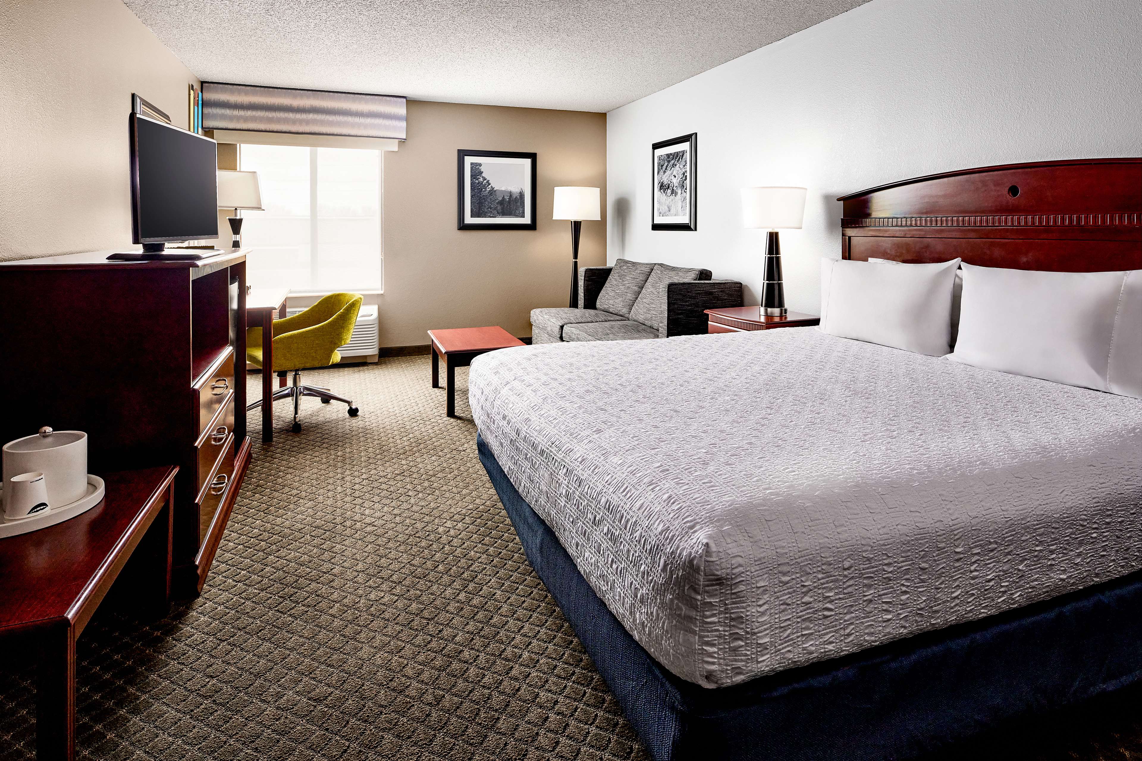 Hampton Inn by Hilton Longmont - Tap to explore photos