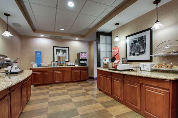 Restaurant - Hampton Inn & Suites Shaffer Parkway Littleton