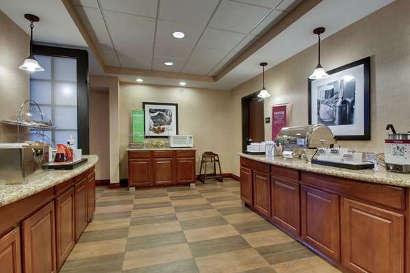 Restaurant - Hampton Inn & Suites Shaffer Parkway Littleton